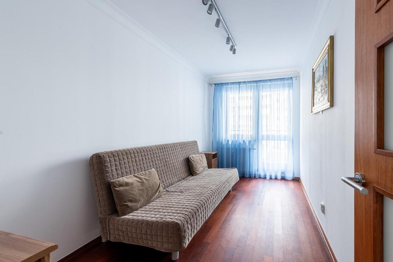 Bukowinska 12 Prywatne Mieszkanie 80M2 Z Dwiema Sypialniami I Balkonem 2X Bezplatne Miejsca Parkingowe Samodzielne Zameldowanie! Private Garage! Self Check-In System! Варшава Екстериор снимка
